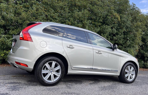 Used 2017 Volvo XC60 T5 Inscription w/ Advanced Package image 8