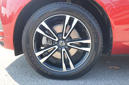 Used 2020 Volvo XC60 T5 Momentum image 11