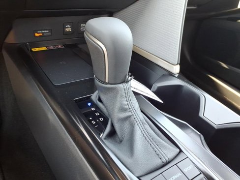 New 2025 Toyota Camry SE image 30