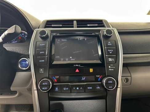 Used 2016 Toyota Camry XLE image 26