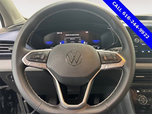 Used 2024 Volkswagen Taos SE image 14