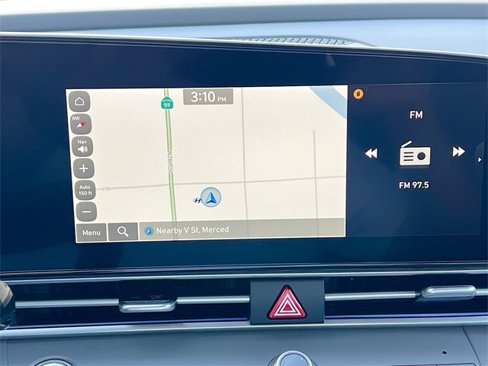 New 2025 Hyundai Elantra SEL image 13