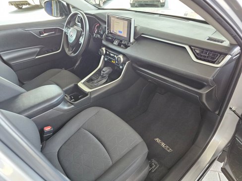 Used 2023 Toyota RAV4 XLE w/ Convenience Package image 11