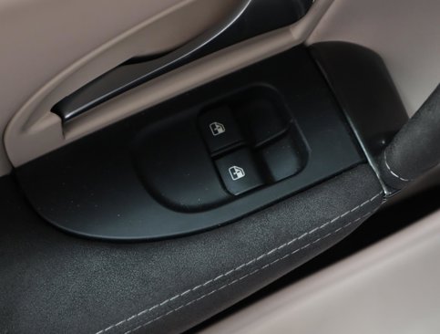 Used 2018 Maserati GranTurismo Sport image 21