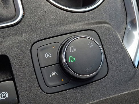 Used 2022 Chevrolet Traverse LT image 27
