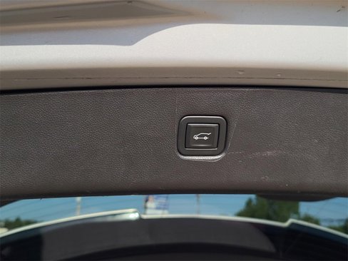Used 2021 Chevrolet Blazer LT image 13
