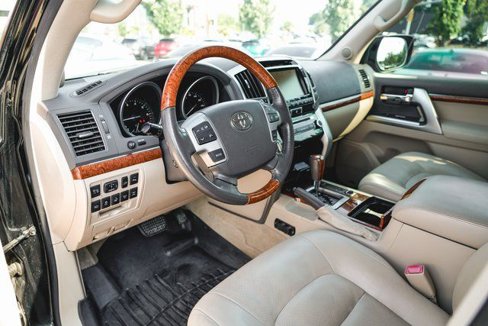 Used 2013 Toyota Land Cruiser image 14