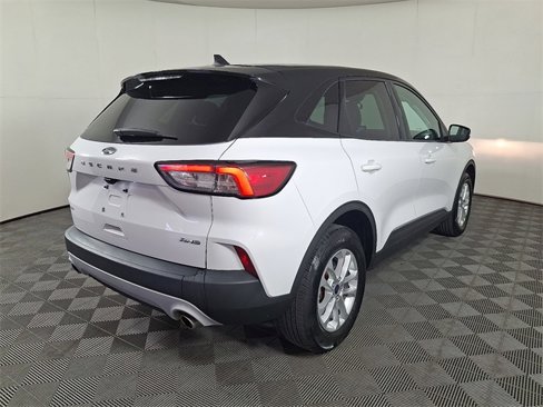 Used 2021 Ford Escape SE image 10