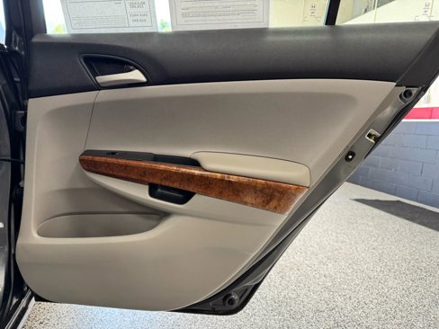 Used 2012 Honda Accord EX image 27