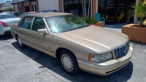 Used 1998 Cadillac De Ville image 3