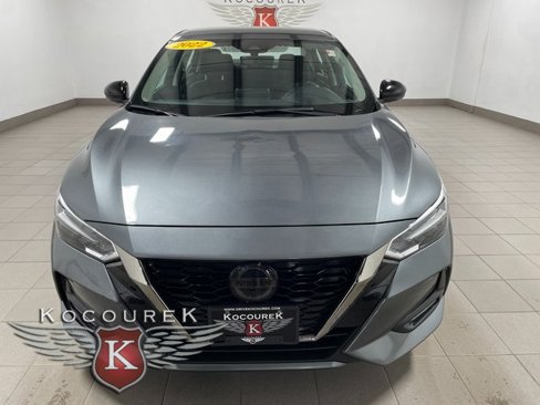 Used 2022 Nissan Sentra SR w/ Lighting Package image 2
