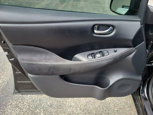 Used 2013 Nissan Leaf S w/ Charger Pkg image 15