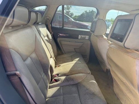 Used 2010 Lincoln MKX FWD image 15