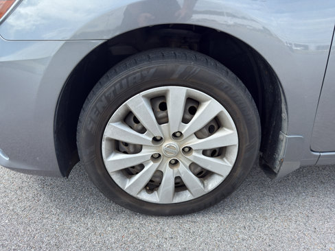 Used 2017 Nissan Sentra S image 10