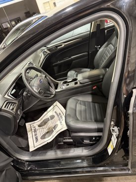 Used 2017 Ford Fusion SE w/ Fusion SE Technology Package image 22