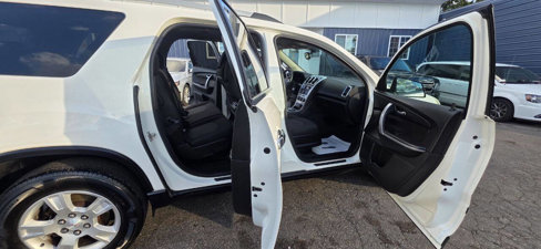Used 2010 GMC Acadia SL image 10