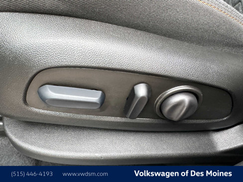 Used 2023 Chevrolet Equinox LT w/ Driver Convenience Package image 24