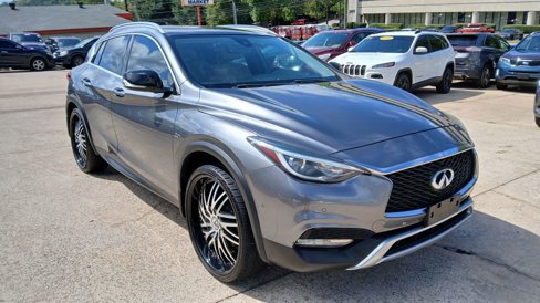 Used 2018 INFINITI QX30 Premium w/ Navigation Package image 1