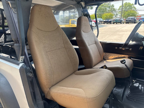 Used 1993 Jeep Wrangler S image 12