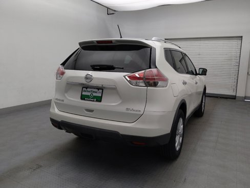 Used 2016 Nissan Rogue SV w/ SV Premium Package image 7
