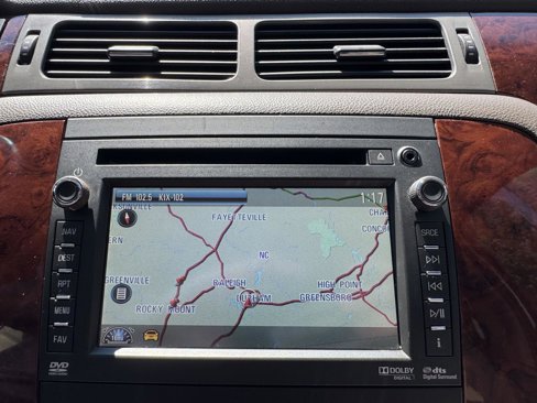 Used 2013 Chevrolet Tahoe LTZ image 24