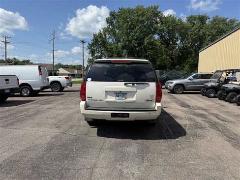 Used 2011 GMC Yukon XL SLT image 10
