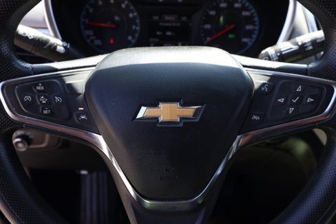 Used 2021 Chevrolet Equinox LS image 25
