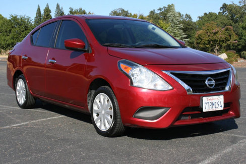 Used 2017 Nissan Versa SV image 2