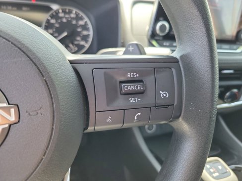 Used 2023 Nissan Rogue S image 25