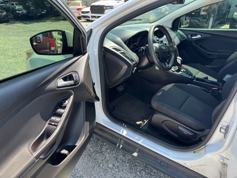 Used 2018 Ford Focus SE image 8