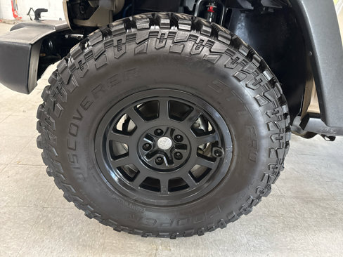 Used 2016 Jeep Wrangler Rubicon w/ Power Convenience Group image 58