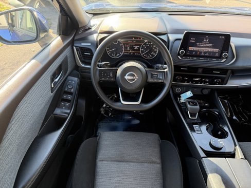 Used 2023 Nissan Rogue SV image 15