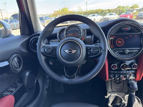 Used 2018 MINI Cooper S image 21