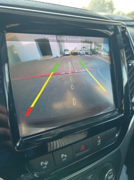 Used 2019 Jeep Cherokee Limited w/ Technology Group image 8