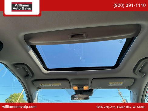Used 2017 Honda CR-V EX image 2