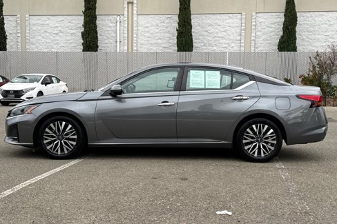 Used 2023 Nissan Altima 2.5 SV image 7