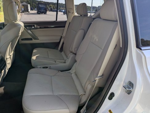 Used 2018 Lexus GX 460 image 25