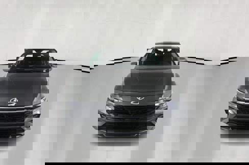 New 2025 Hyundai Elantra SE image 2