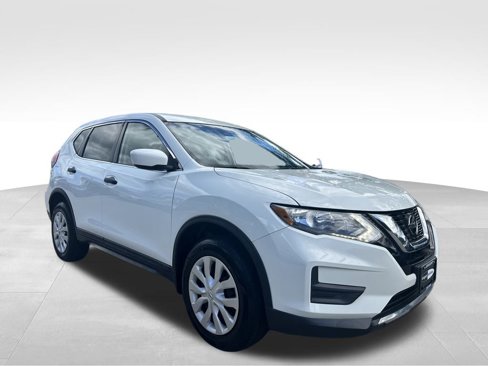 Used 2019 Nissan Rogue S image 5