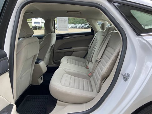 Used 2018 Ford Fusion SE image 21