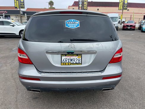 Used 2011 Mercedes-Benz R 350 4MATIC image 4