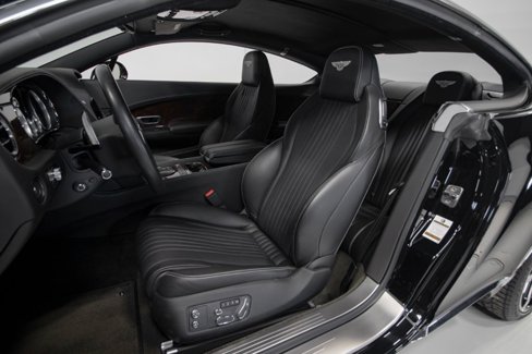 Used 2017 Bentley Continental GT image 3