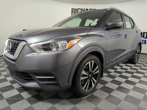 Used 2020 Nissan Kicks SV image 1