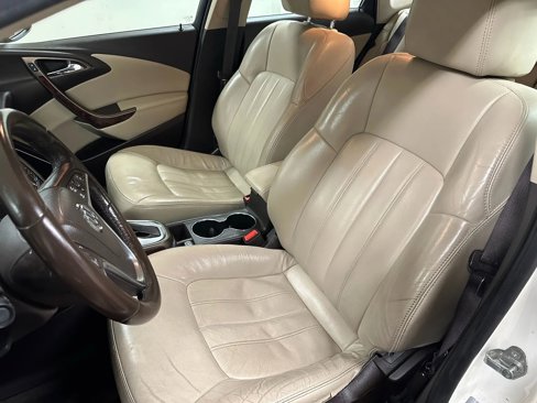 Used 2013 Buick Verano Leather image 9