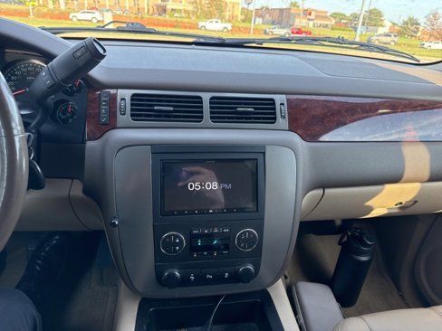 Used 2012 GMC Yukon SLT w/ SLT-2 Equipment Package image 15