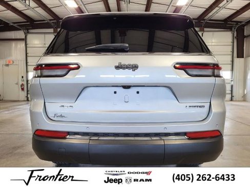 Used 2023 Jeep Grand Cherokee L Limited image 4