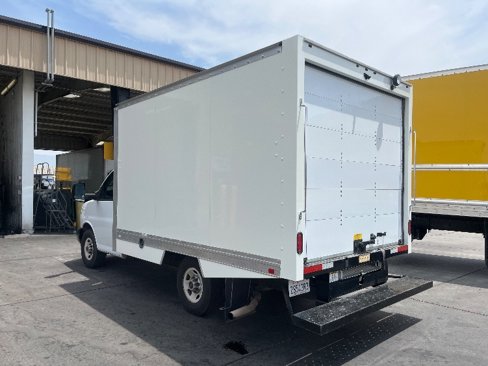 Used 2021 GMC Savana 3500 w/ Power Convenience Package image 6