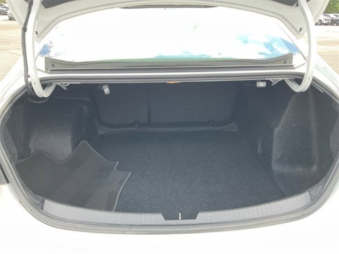 Used 2024 Chevrolet Malibu LT image 25
