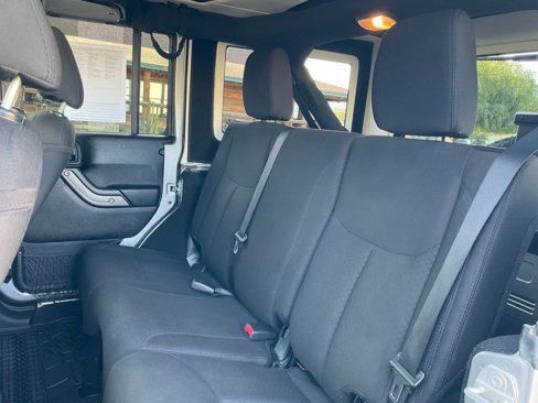 Used 2018 Jeep Wrangler Unlimited Sport S image 47