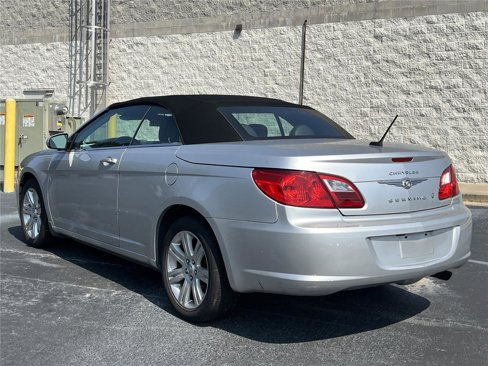 Used 2010 Chrysler Sebring Touring w/ Special Touring Group image 18